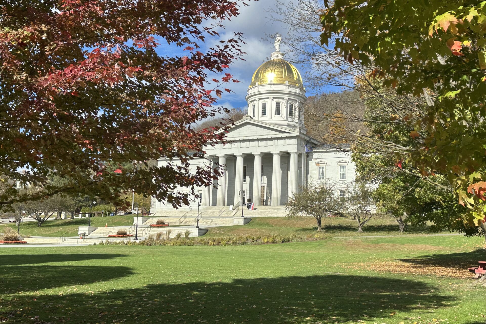 vermont statehouse in fall foliate